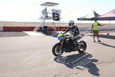 media/Nov-03-2025-Lets Ride (Mon) [[4d74c1c4d3]]/B Group/Grid/